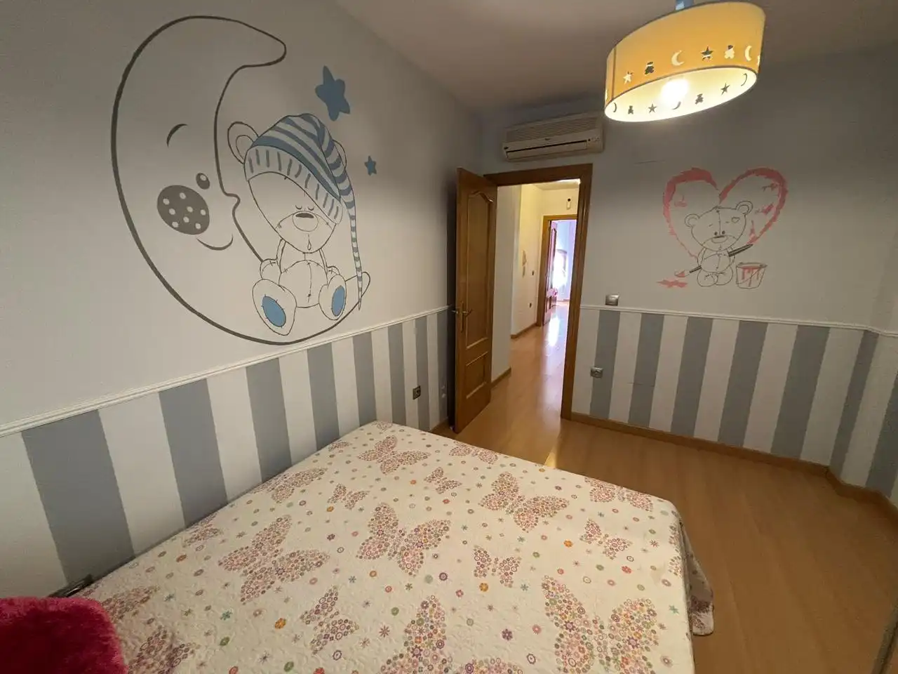 Dormitori de Casa adosada en venda en Jaén amb Aire condicionat, Calefacció i Terrassa