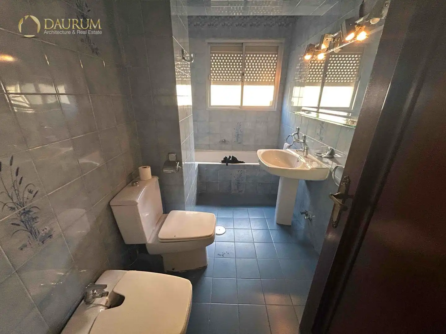 Baño de Piso en venta en Málaga con Terraza y Amueblado