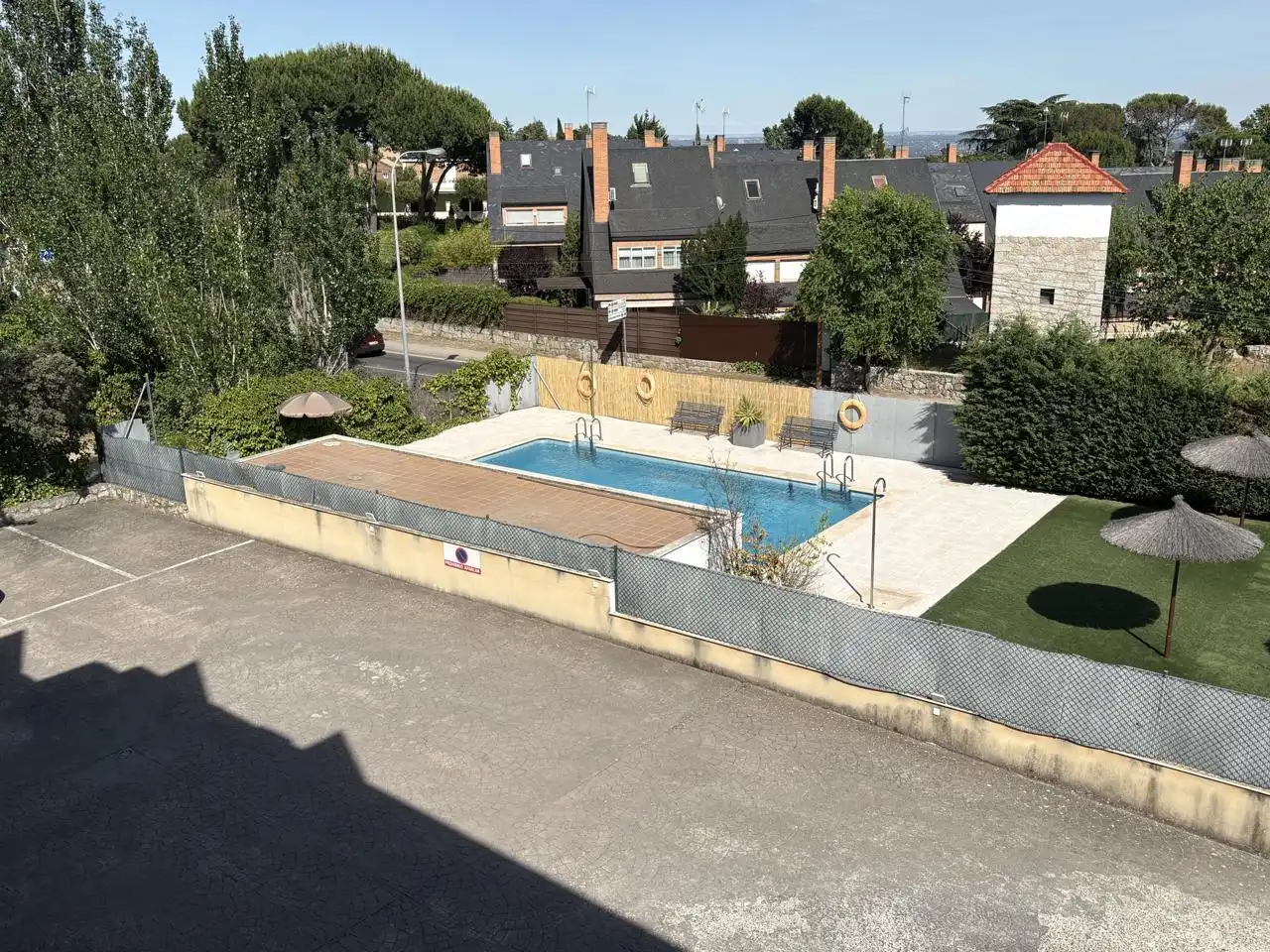 Schwimmbecken von Maisonette zur Miete in Torrelodones mit Klimaanlage, Heizung und Terrasse