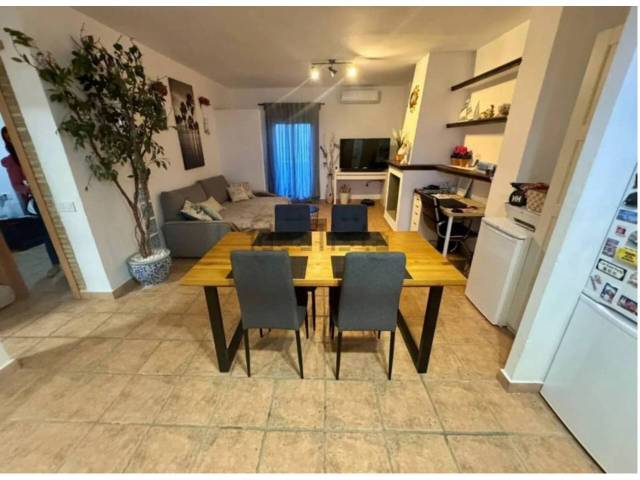 Piso en Venta en Calle Semyera, 29 en Platja de la Pobla de Farnals