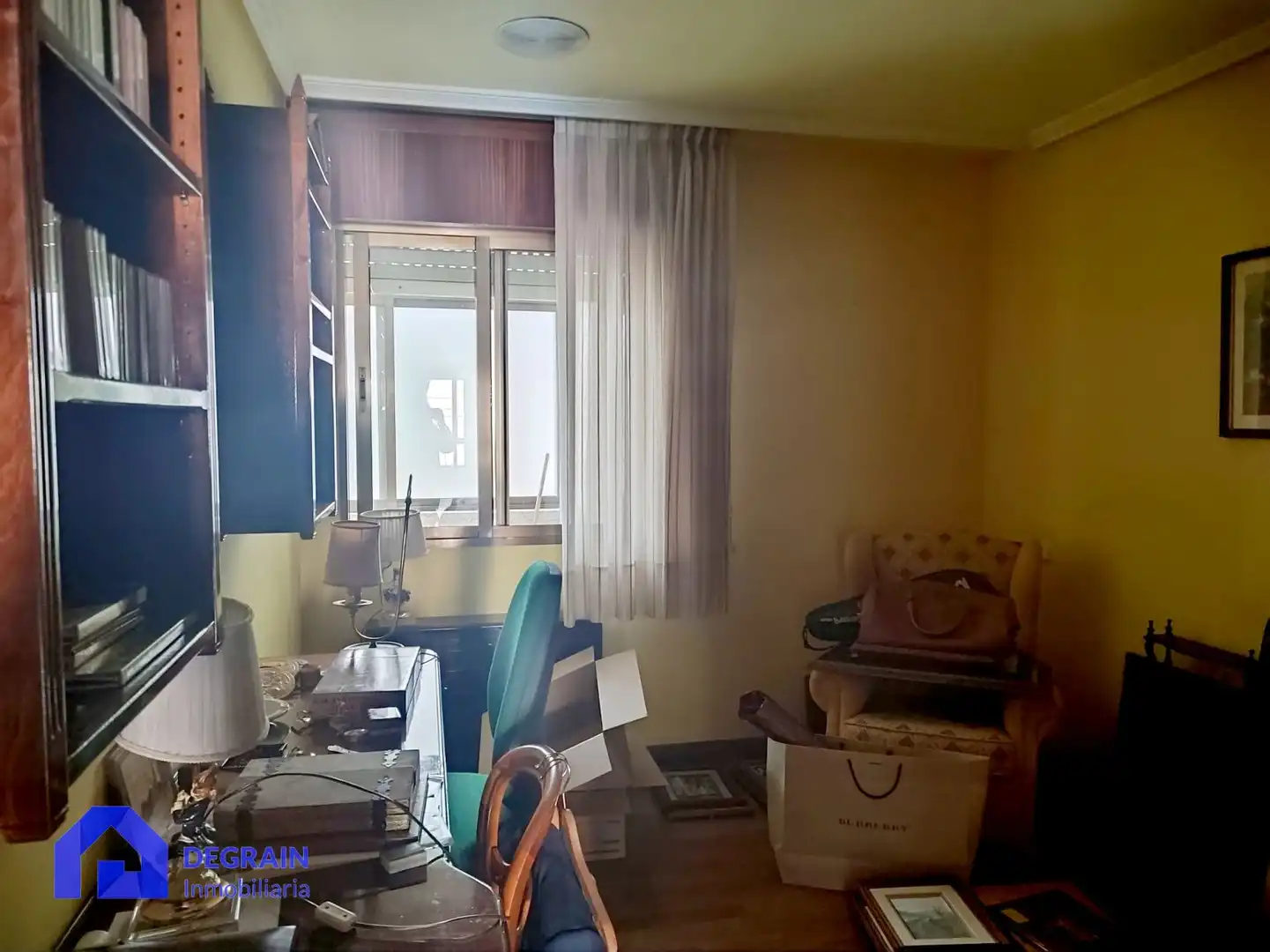 Piso de alquiler en Oviedo  con Terraza y Trastero