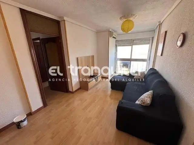Living room of Flat for rent in Madrid  with Air Conditioner, Furnished and Washing machine