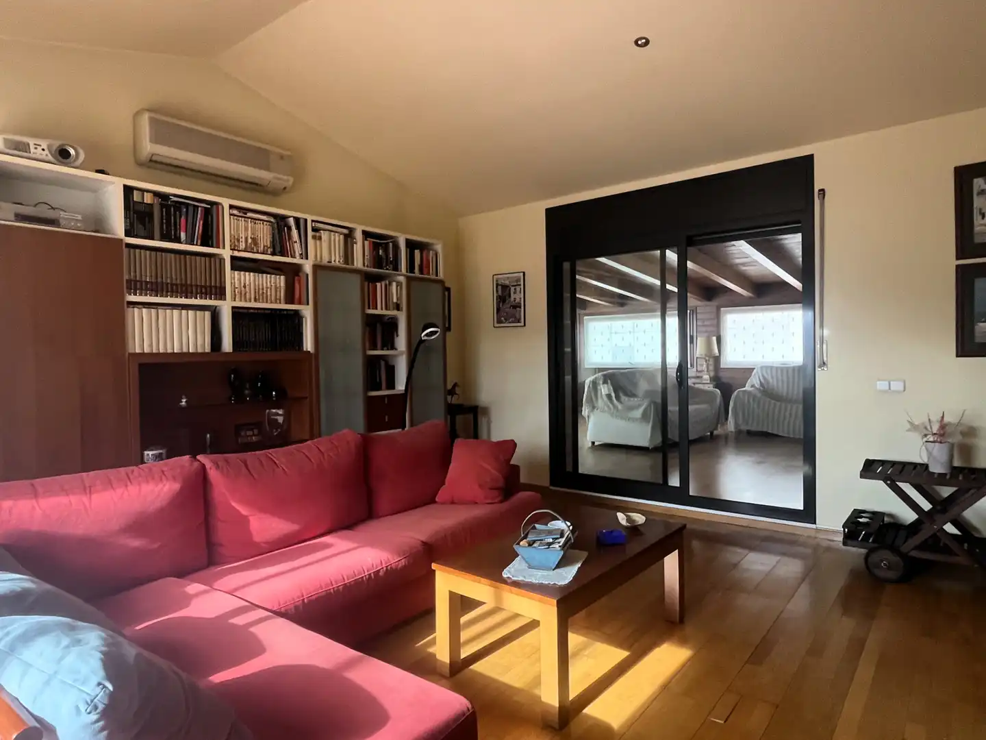 Sala de estar de Dúplex en venta en Vilafranca del Penedès con Aire acondicionado, Calefacción y Parquet