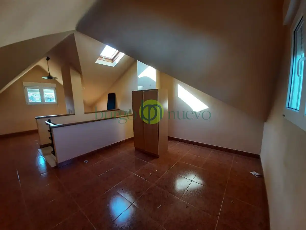 Haus oder Chalet zur Miete in Calle Guadalquivir, San Andrés del Rabanedo pueblo