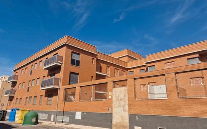 Vista exterior de Pis en venda en Vícar amb Calefacció, Terrassa i Piscina comunitària