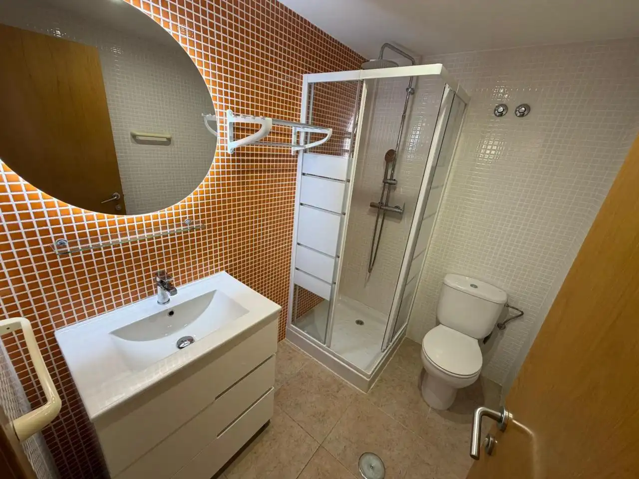 Baño de Apartamento en venta en La Manga del Mar Menor con Aire acondicionado, Calefacción y Jardín privado