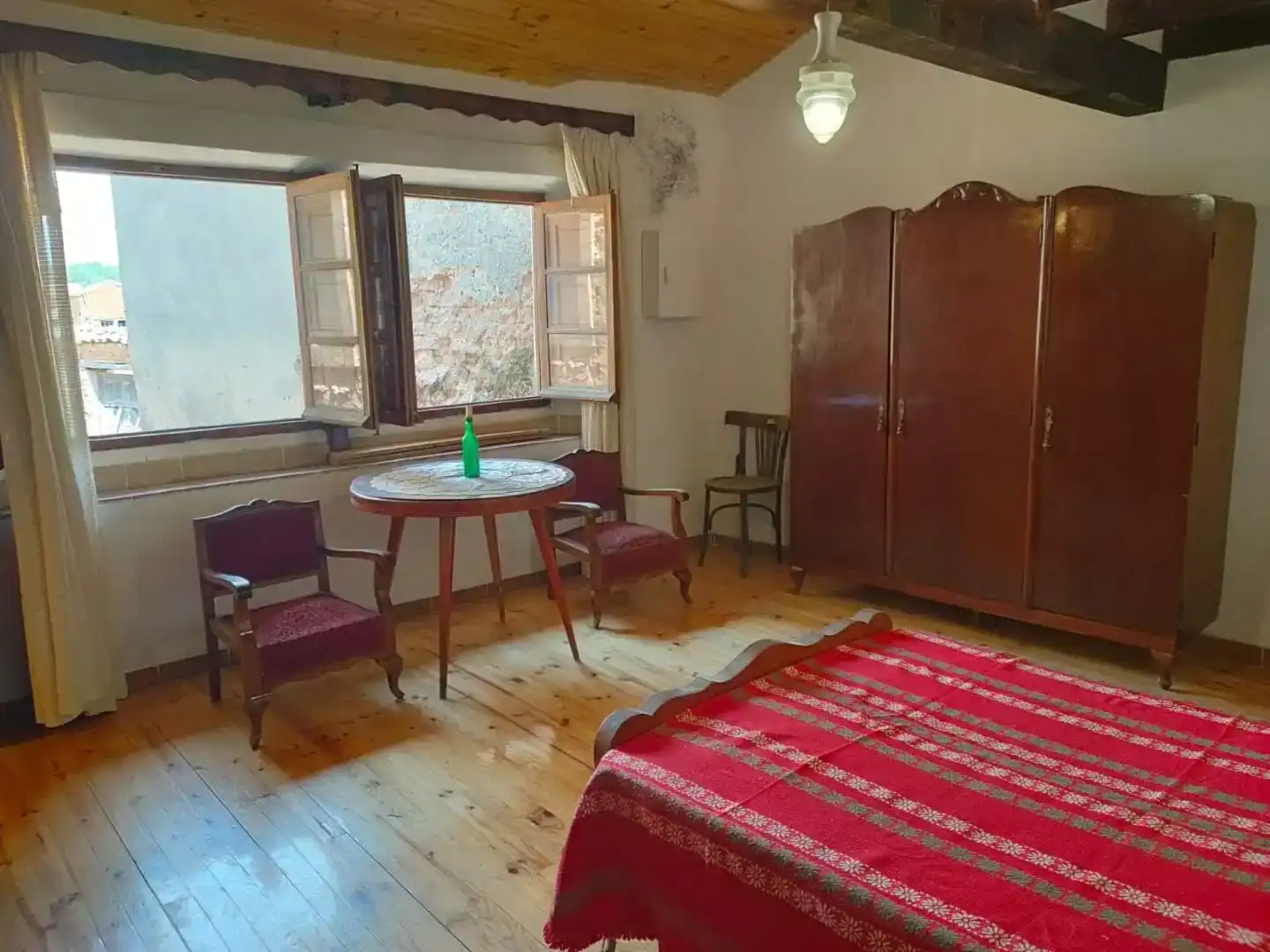 Dormitori de Casa adosada en venda en Villasandino amb Jardí privat, Traster i Moblat