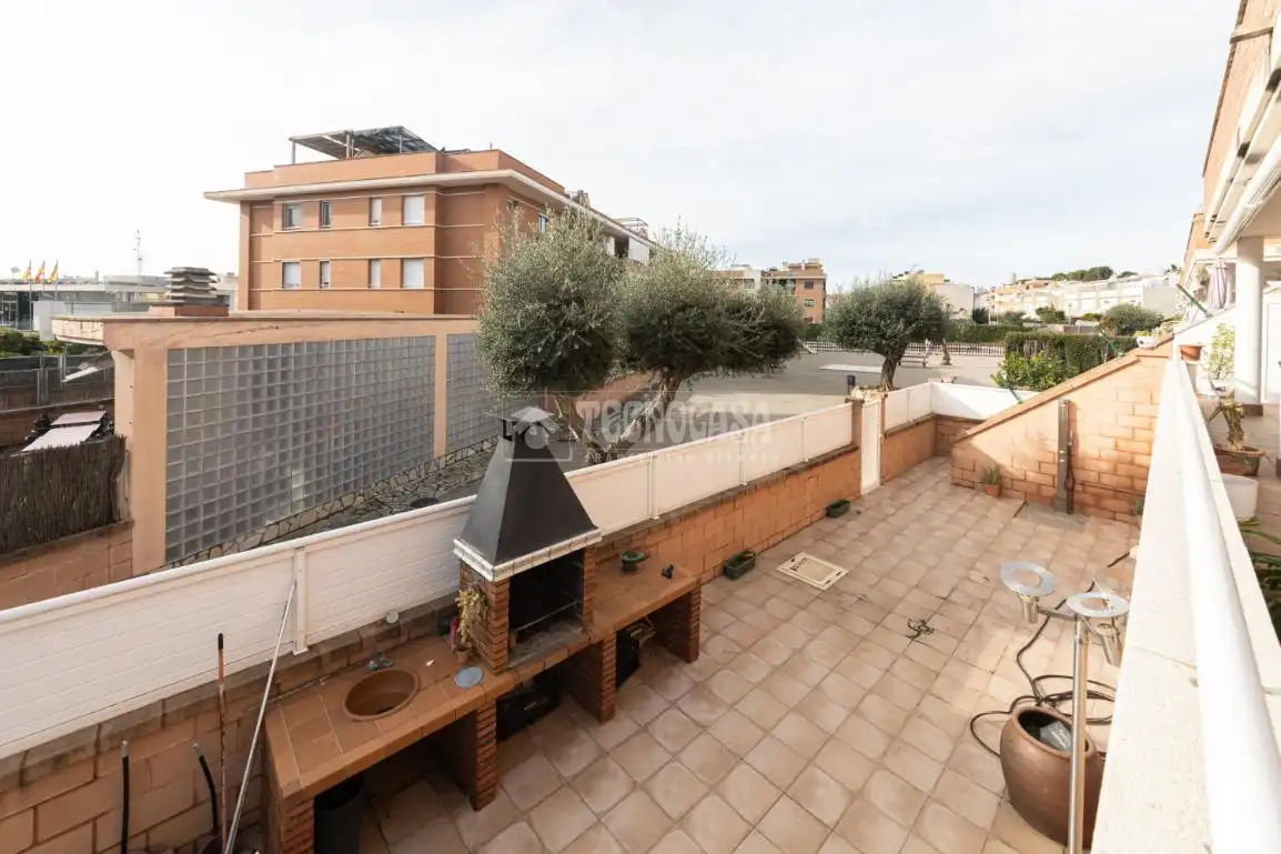 Terrassa de Pis en venda en Cubelles amb Calefacció i Terrassa