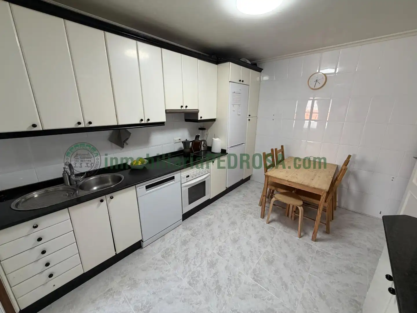 Cocina de Ático en venta en Pontevedra Capital  con Calefacción y Terraza