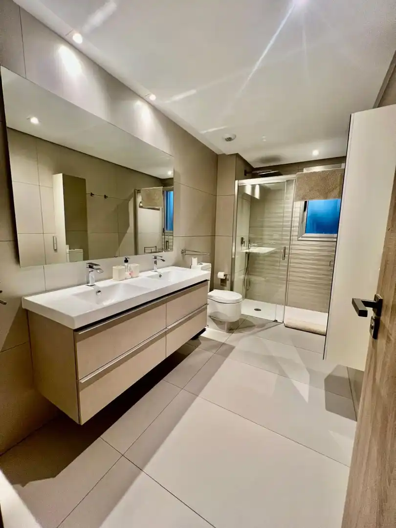 Bathroom of Apartments for rent in Marbella  with Air Conditioner, Heating and Furnished
