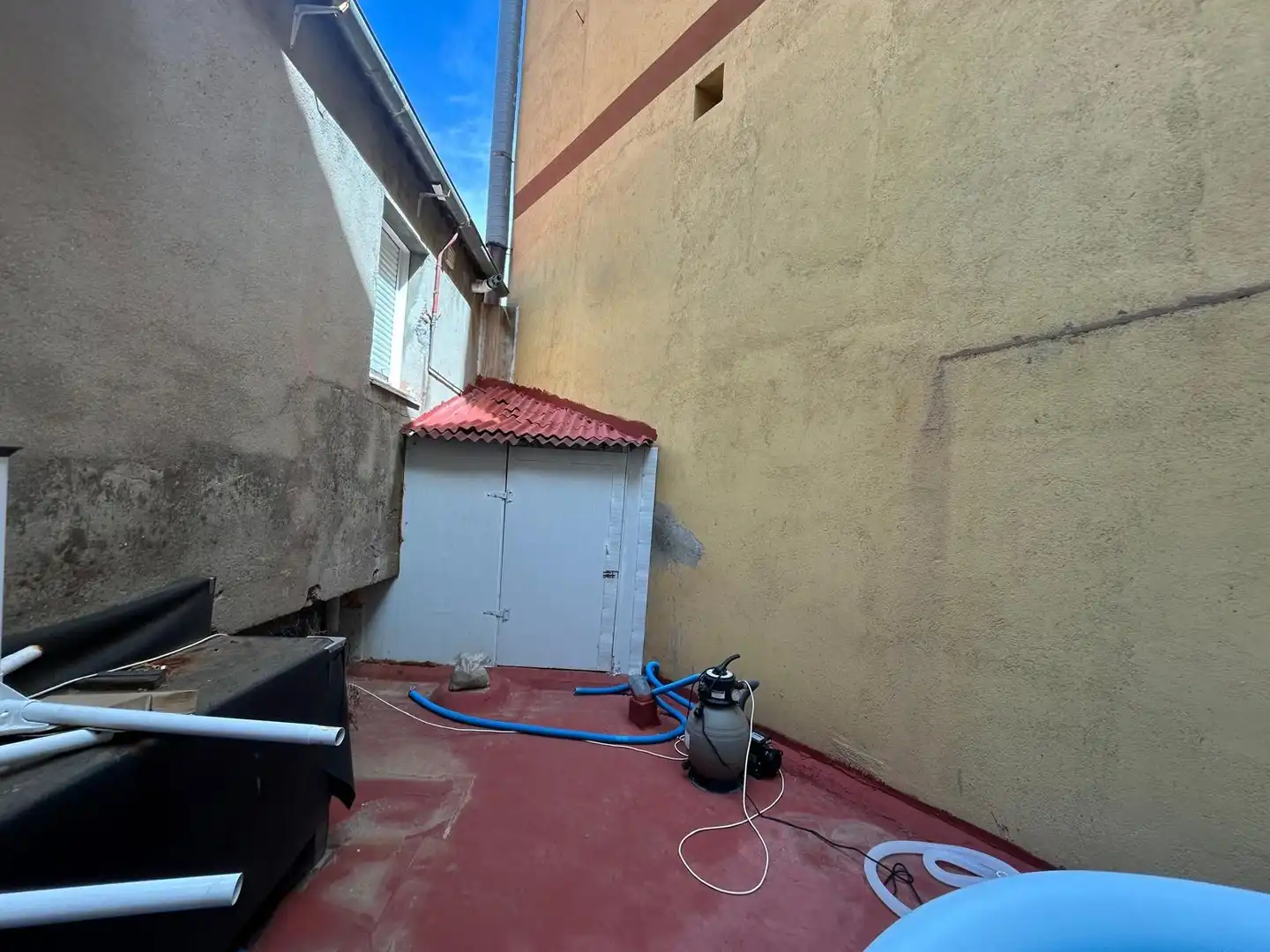 Vista exterior de Edificio en venta en Segovia
