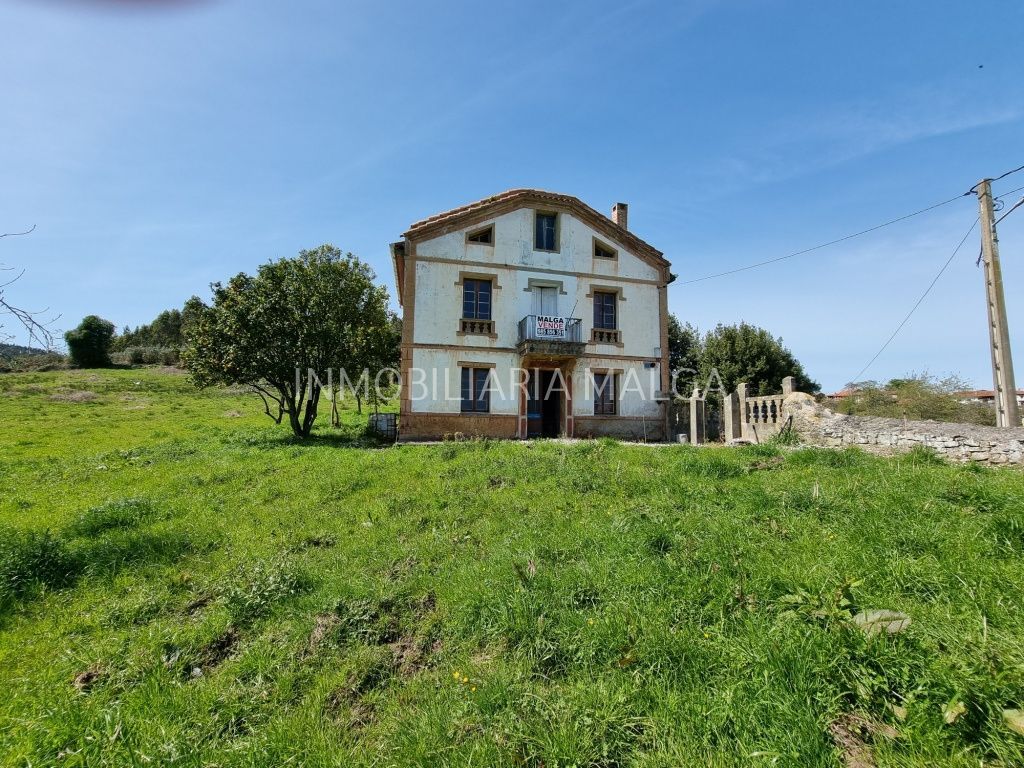 Casa o xalet en venda en Colunga amb Jardí privat i Traster