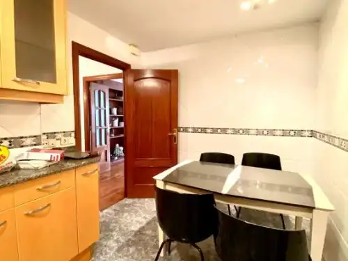 Küche von Wohnung zum Verkauf in Barcelona mit Klimaanlage, Heizung und Parkett