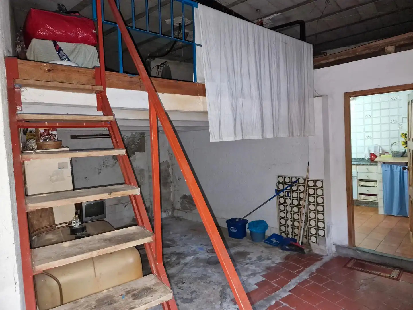 Houses for sale in Ourense Capital   with Terrace, Storage room and Washing machine