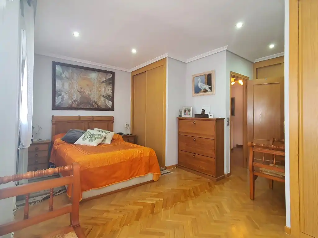 Dormitori de Casa adosada en venda en Colmenar Viejo amb Aire condicionat, Jardí privat i Terrassa