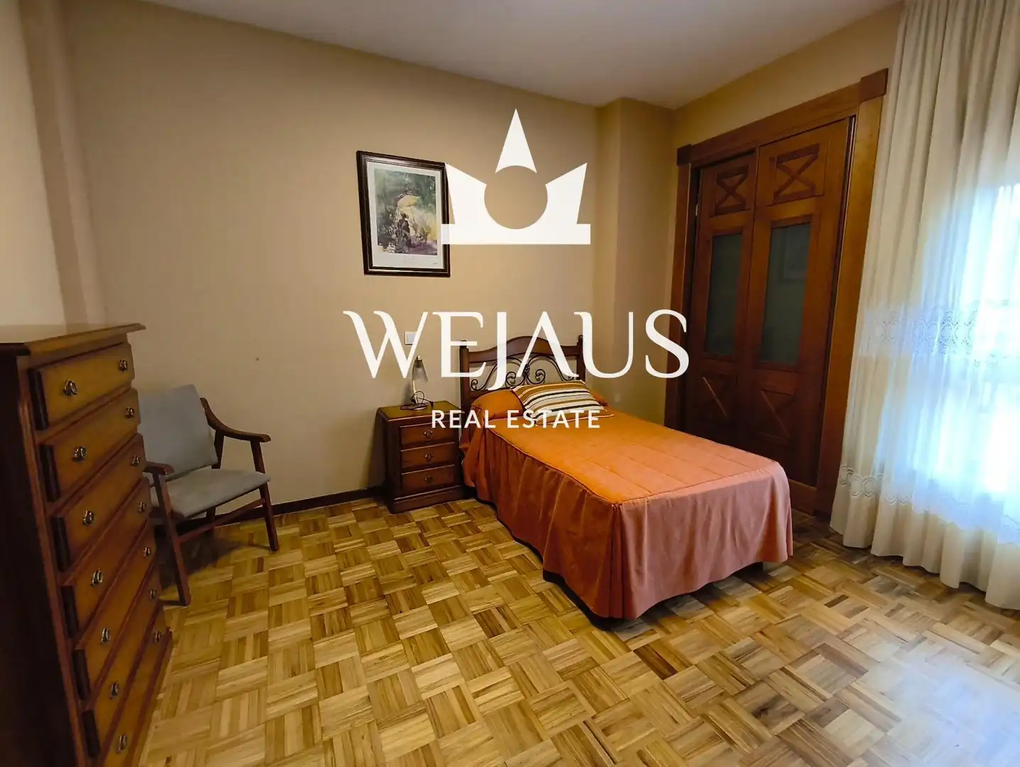 Habitación de Piso de alquiler en El Astillero   con Calefacción, Amueblado y Alarma
