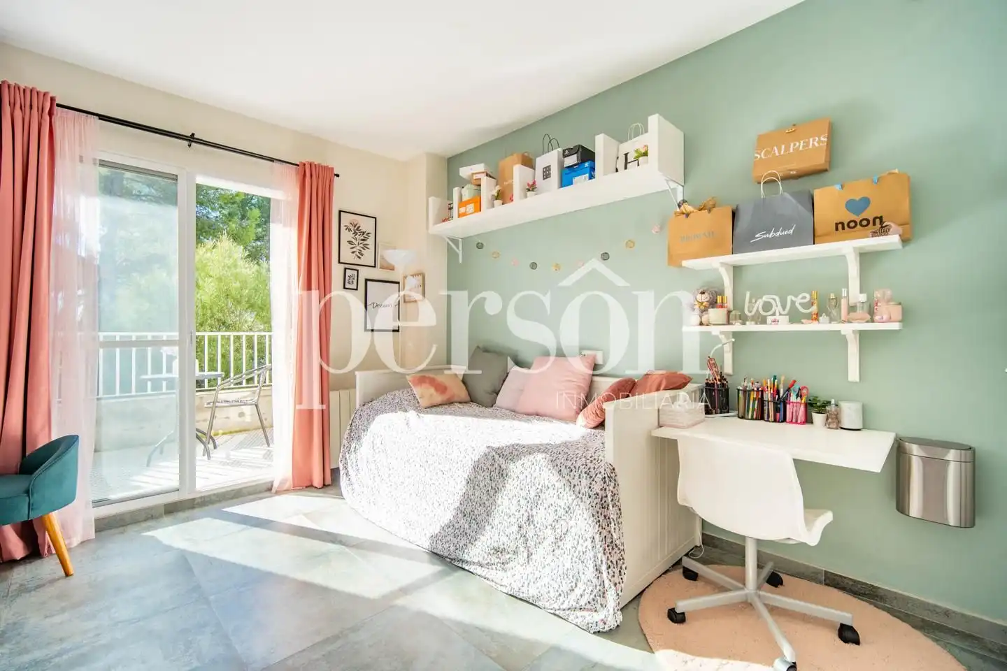 Bedroom of Houses for rent in Chiva  with Air Conditioner, Heating and Private garden