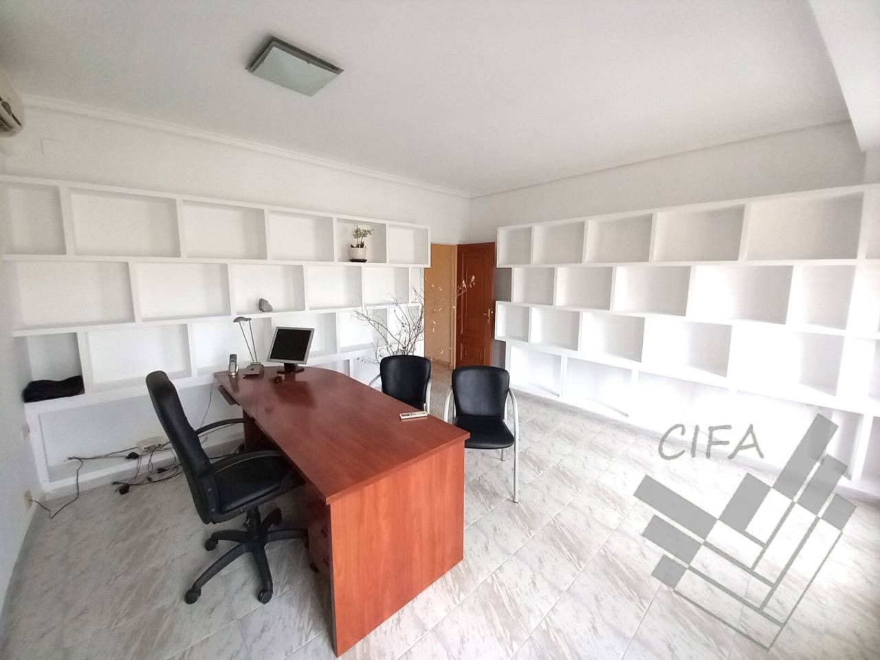 Oficina de lloguer a  JOVELLAR, Casco Urbano