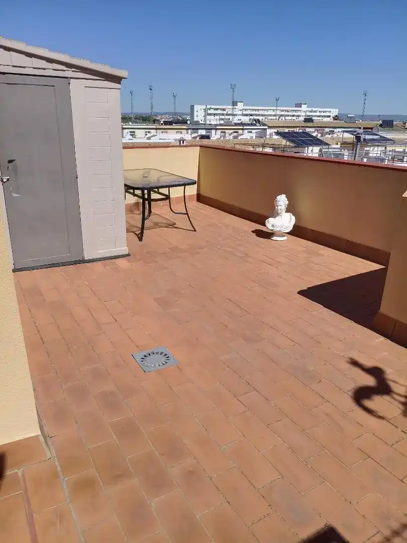 Terrassa de Casa adosada en venda en La Rinconada amb Aire condicionat i Balcó