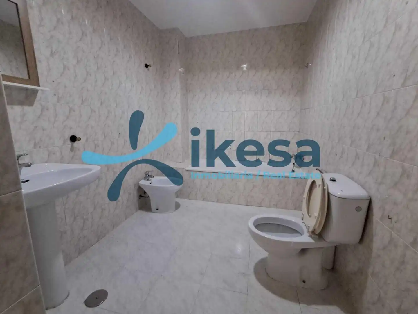 Bathroom of Flat for sale in Puente Genil