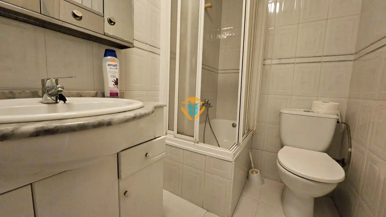 Bathroom of Flat for sale in Playa Levante