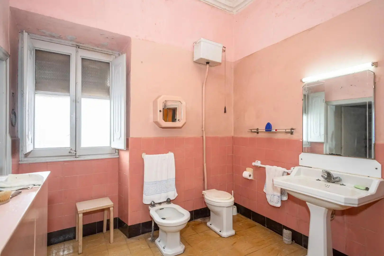 Baño de Casa o chalet en venta en Besalú con Jardín privado, Terraza y Amueblado