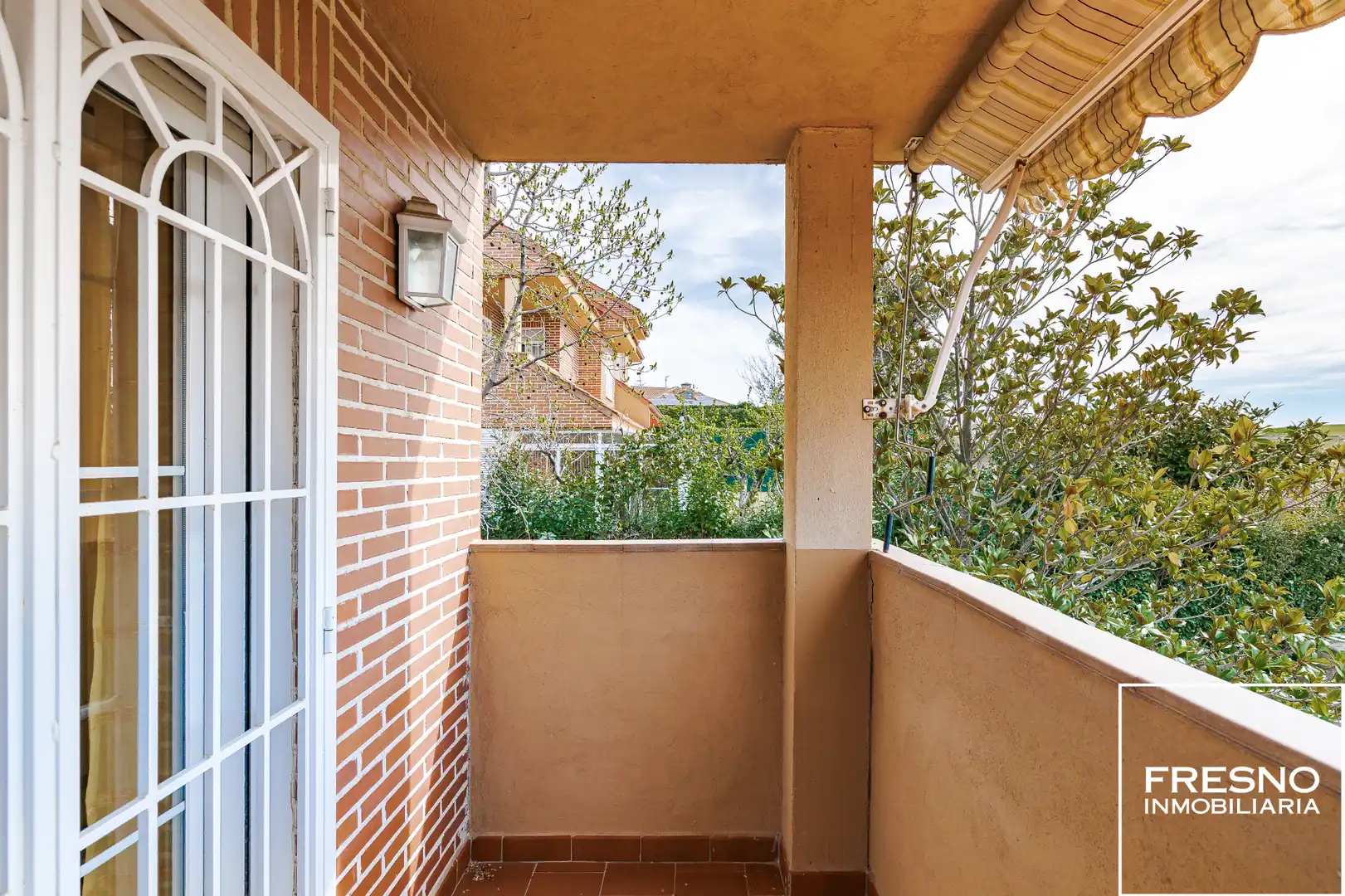 Balcony of Detached homes for sale in Cobeña  with Air Conditioner, Heating and Private garden