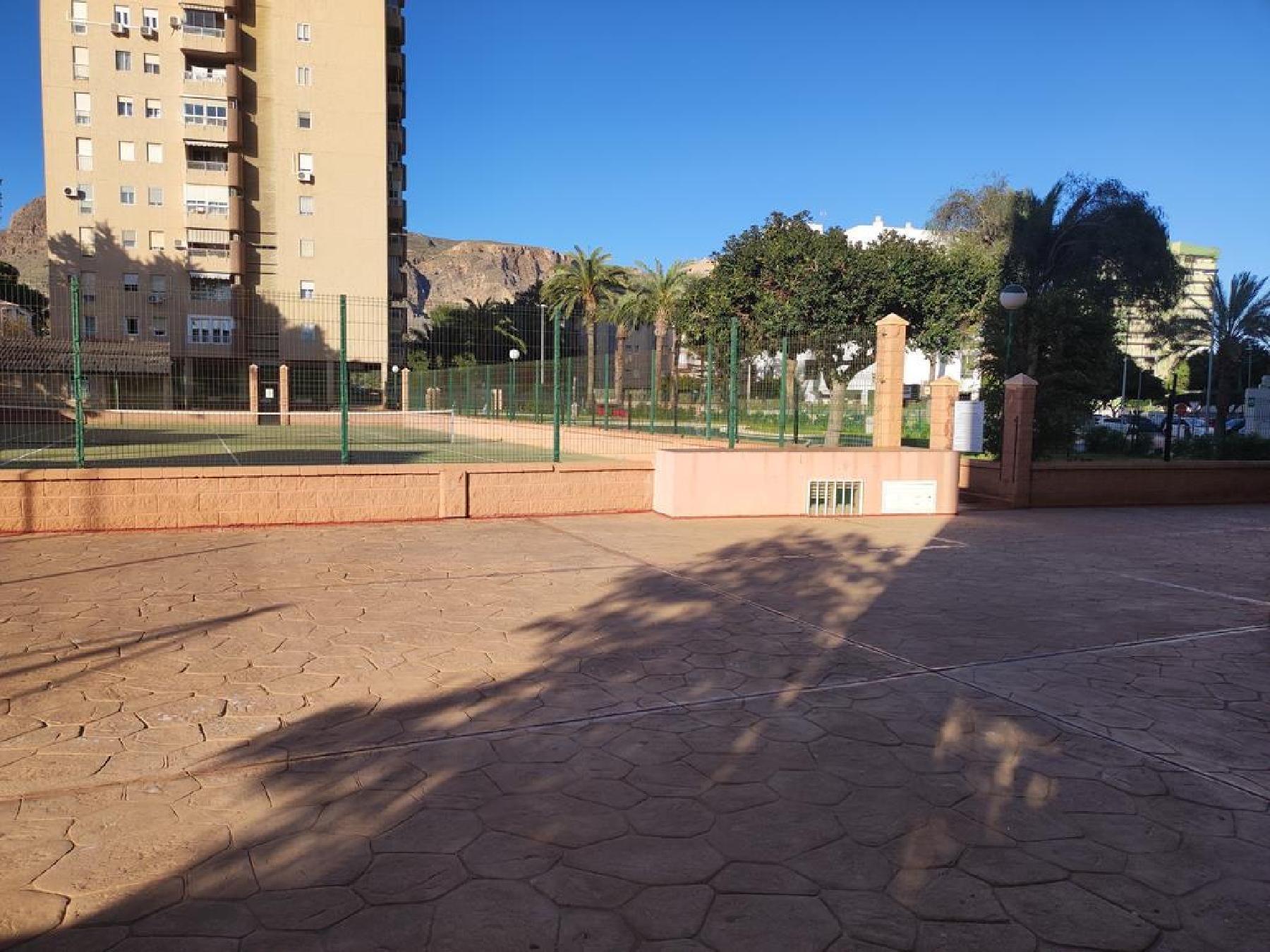 Vista exterior de Pis en venda en Roquetas de Mar