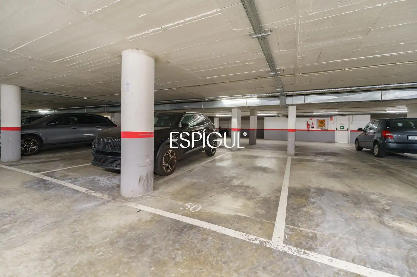 Parking de Piso en venta en Barcelona con Aire acondicionado, Calefacción y Terraza