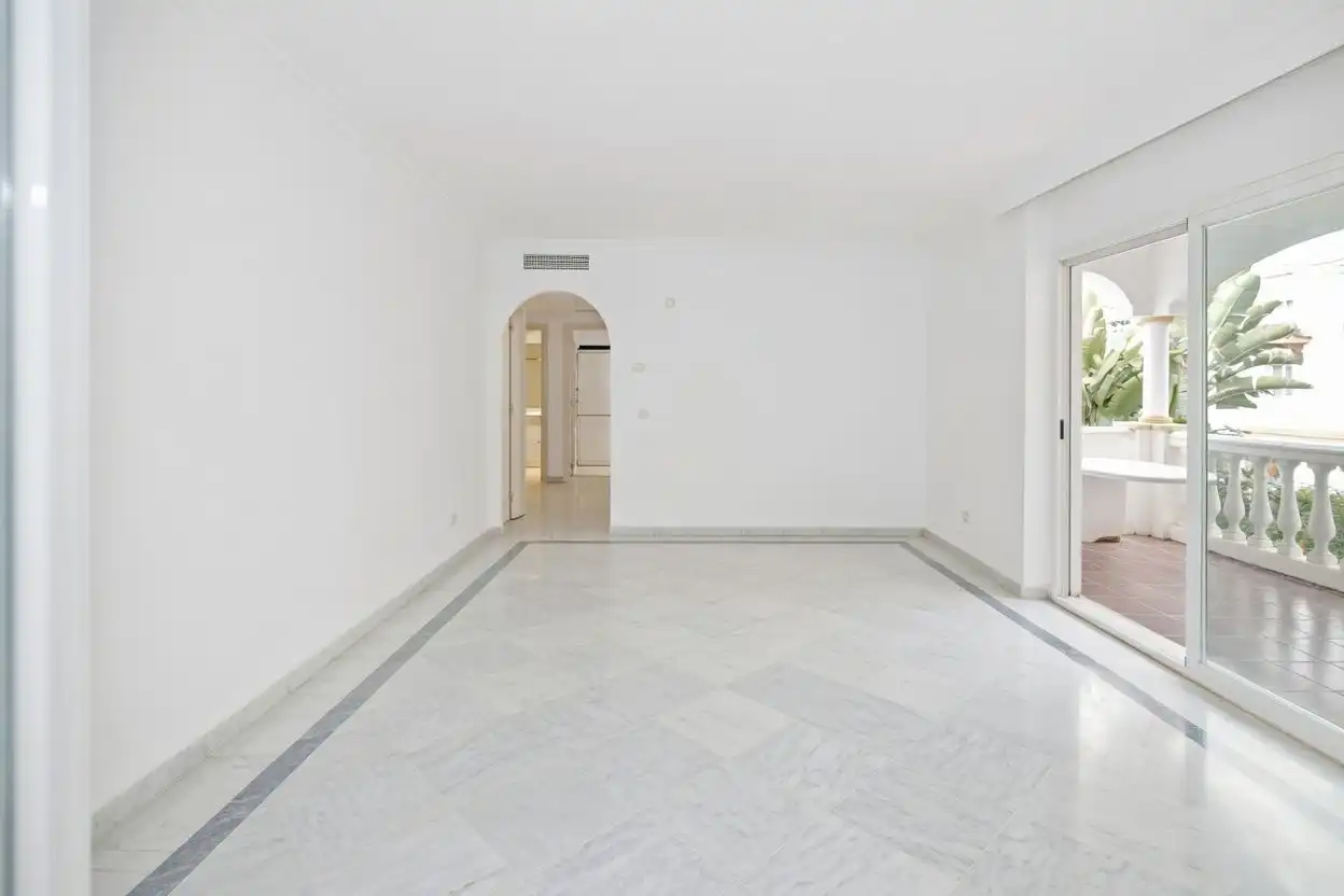 Flat for sale in Marbella  with Air Conditioner, Heating and Terrace