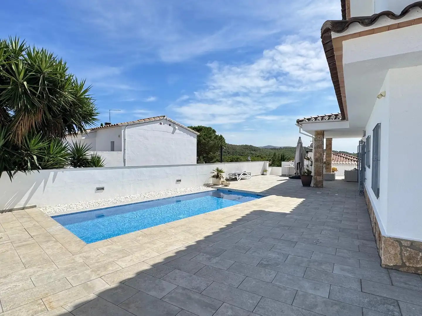 Piscina de Casa o chalet en venta en L'Escala con Aire acondicionado, Calefacción y Jardín privado
