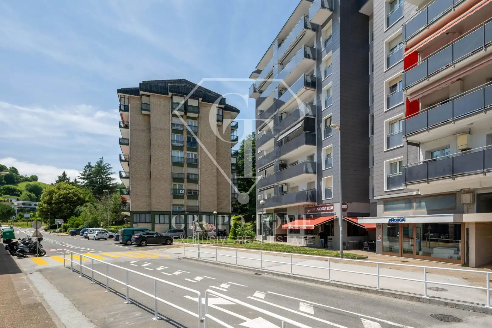 Vista exterior de Pis en venda en Donostia - San Sebastián  amb Calefacció, Terrassa i Balcó