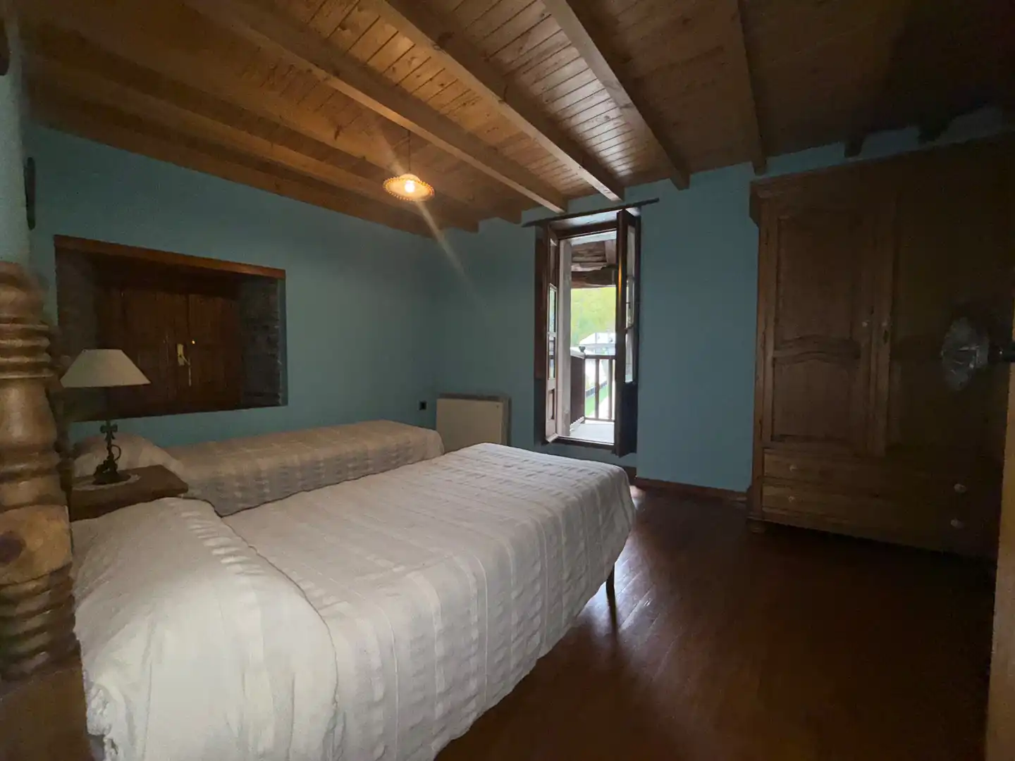 Habitación de Finca rústica en venta en Barjas con Calefacción, Amueblado y Balcón