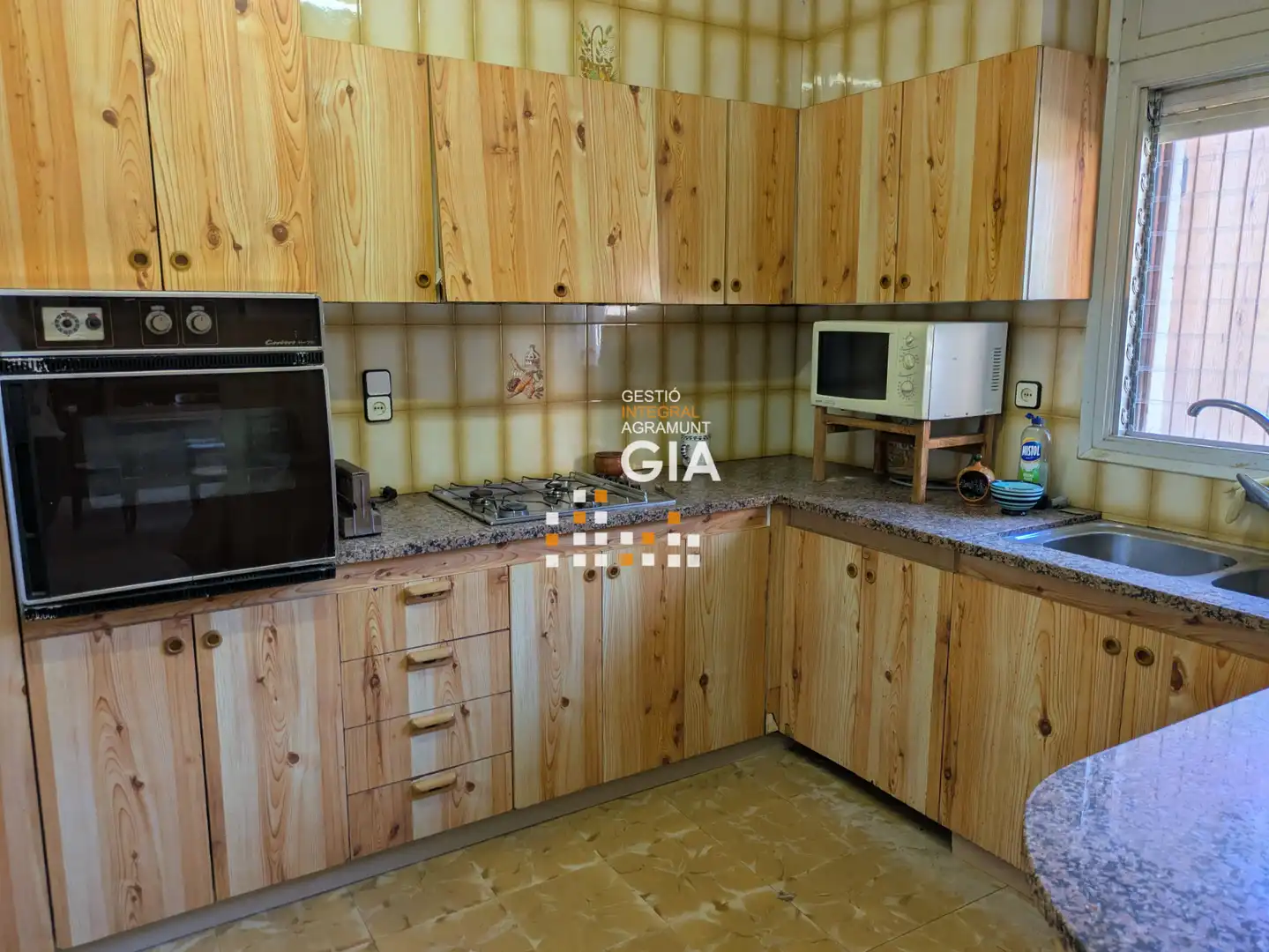 Cocina de Piso en venta en Agramunt con Calefacción, Terraza y Amueblado