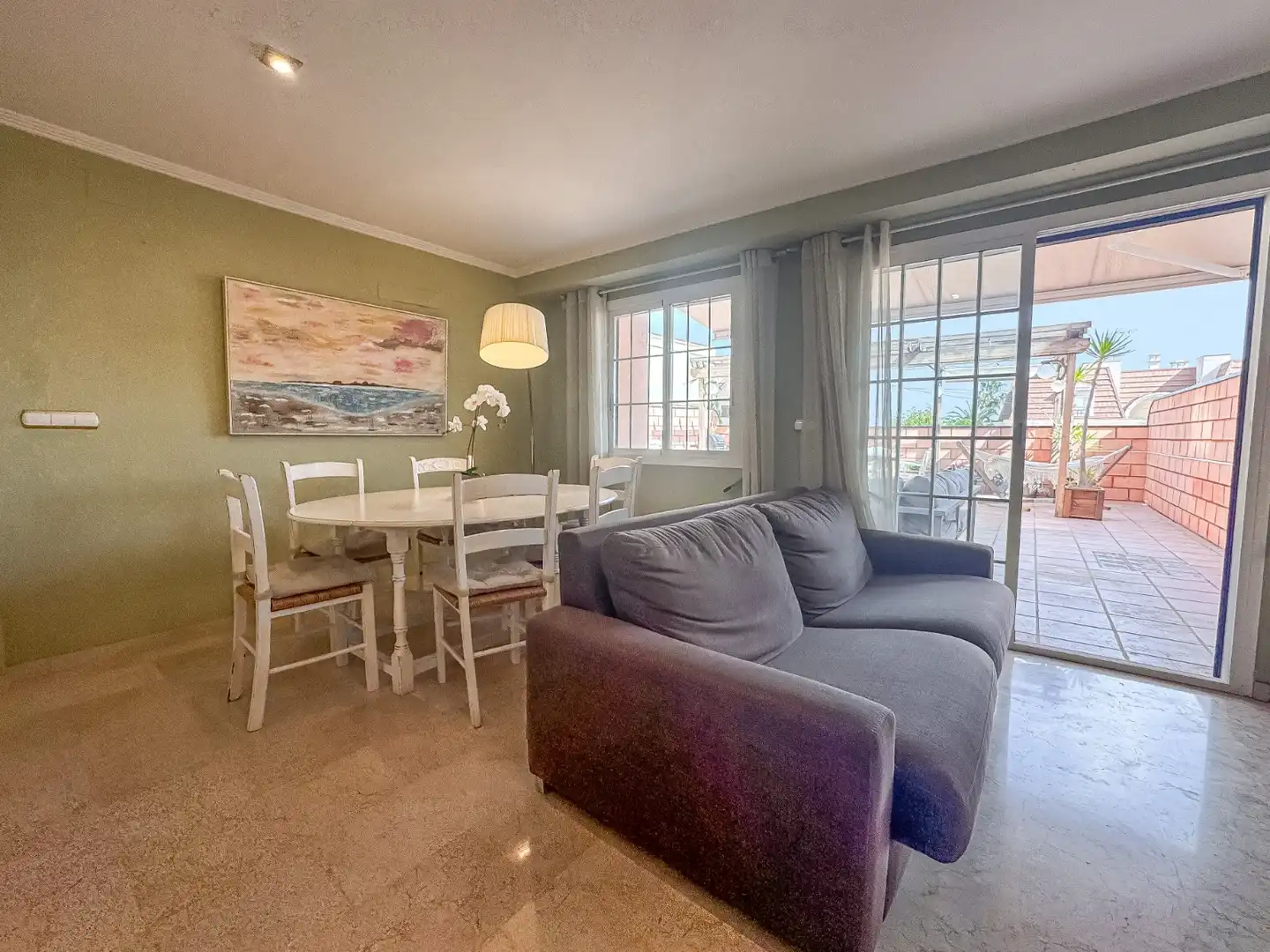 Sala de estar de Dúplex de alquiler en Santa Pola con Terraza, Trastero y Piscina