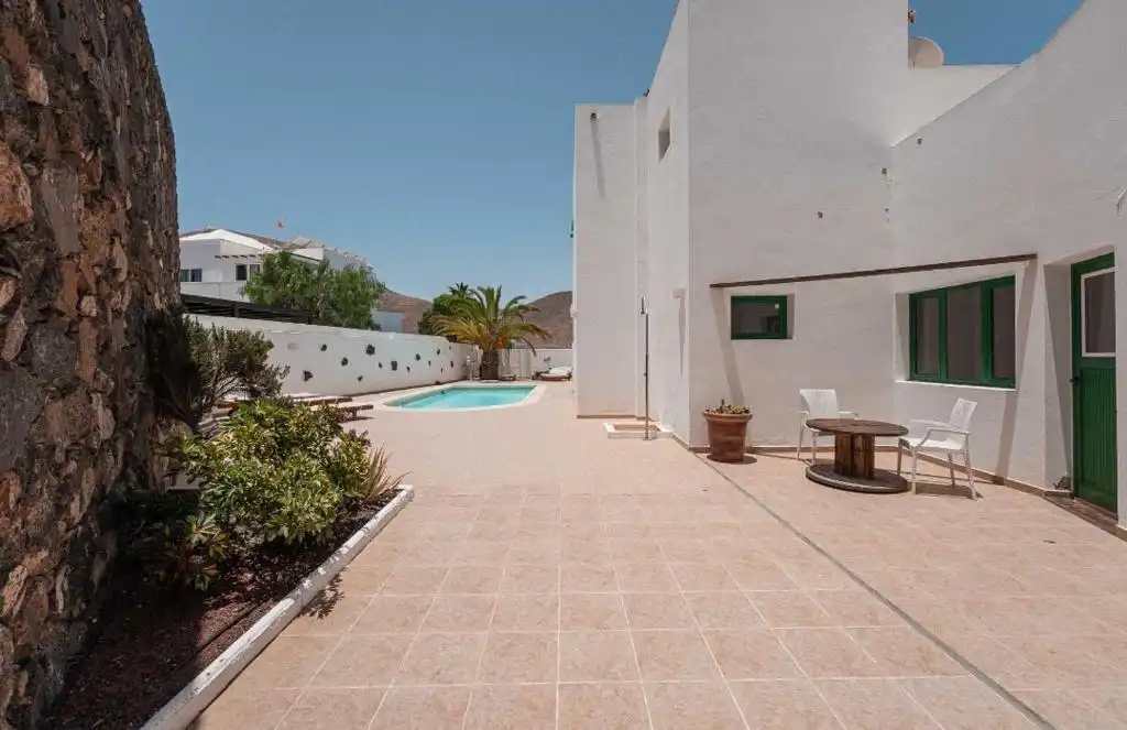 Vista exterior de Casa o chalet en venta en Yaiza con Aire acondicionado, Jardín privado y Terraza
