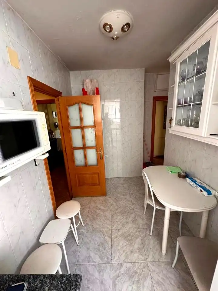 Piso en venta en Madrid con Calefacción, Terraza y Amueblado