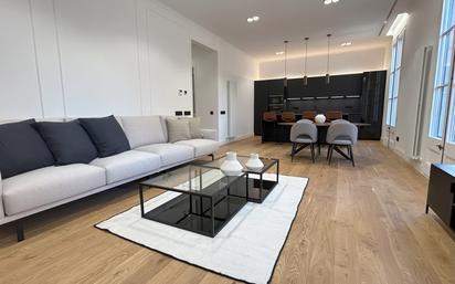 Sala d'estar de Apartament en venda en  Barcelona Capital amb Aire condicionat, Terrassa i Balcó