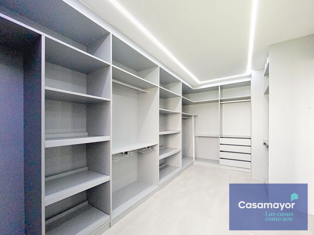 House or chalet for sale in Alicante / Alacant  with Air Conditioner, Heating and Private garden