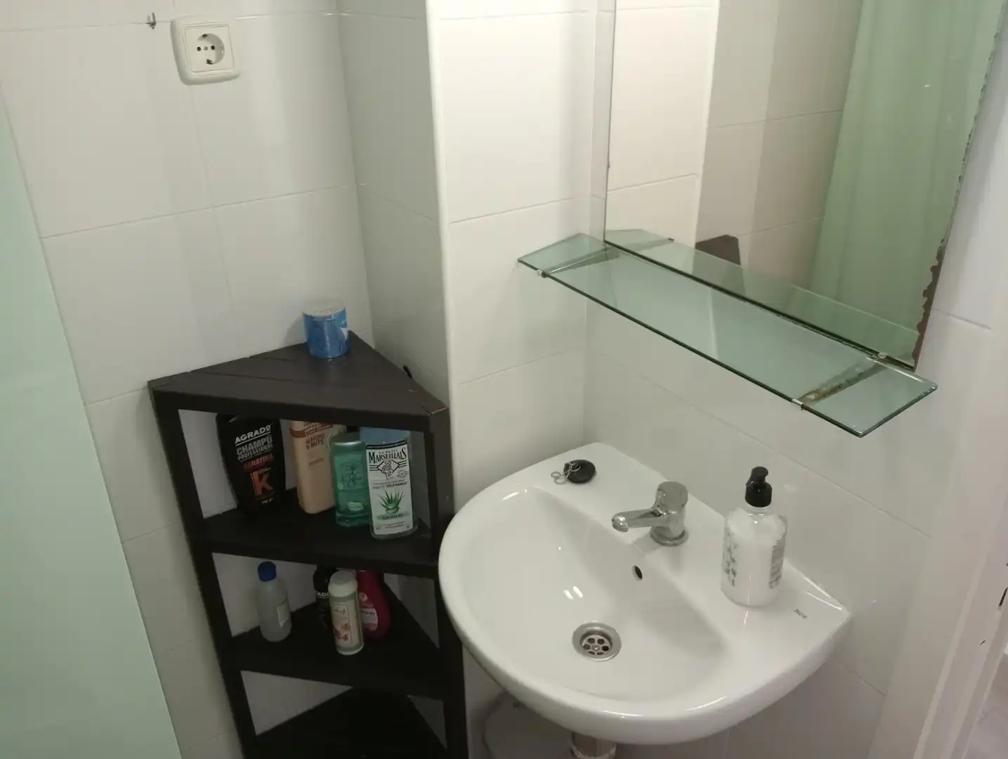 Badezimmer von Wohnung zur Miete in Sevilla mit Klimaanlage und Möbliert