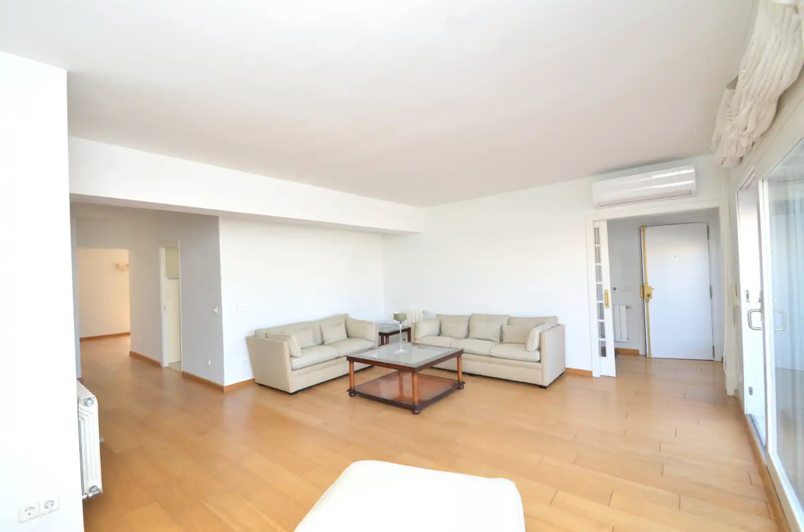 Sala de estar de Dúplex en venta en  Palma de Mallorca con Aire acondicionado, Parquet y Terraza