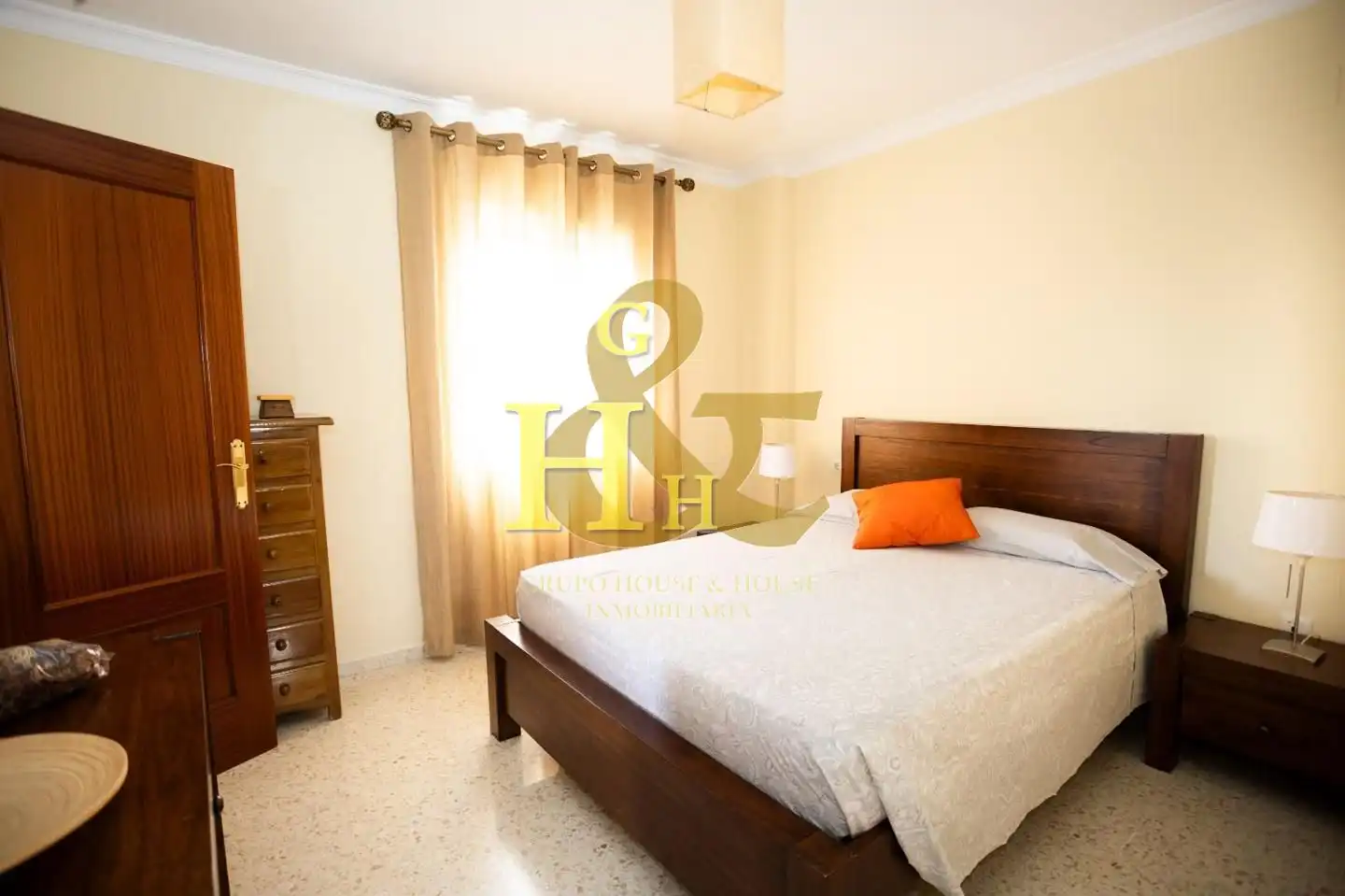 Habitación de Piso en venta en Sanlúcar de Barrameda con Aire acondicionado, Terraza y Trastero