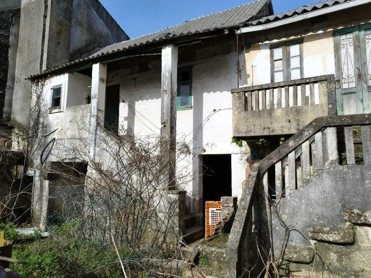 Vista exterior de Casa o xalet en venda en Pontevedra Capital  amb Jardí privat