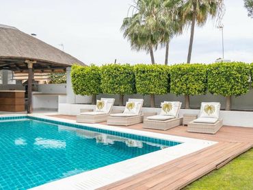 Casa amb piscina de lloguer a Nueva Andalucía