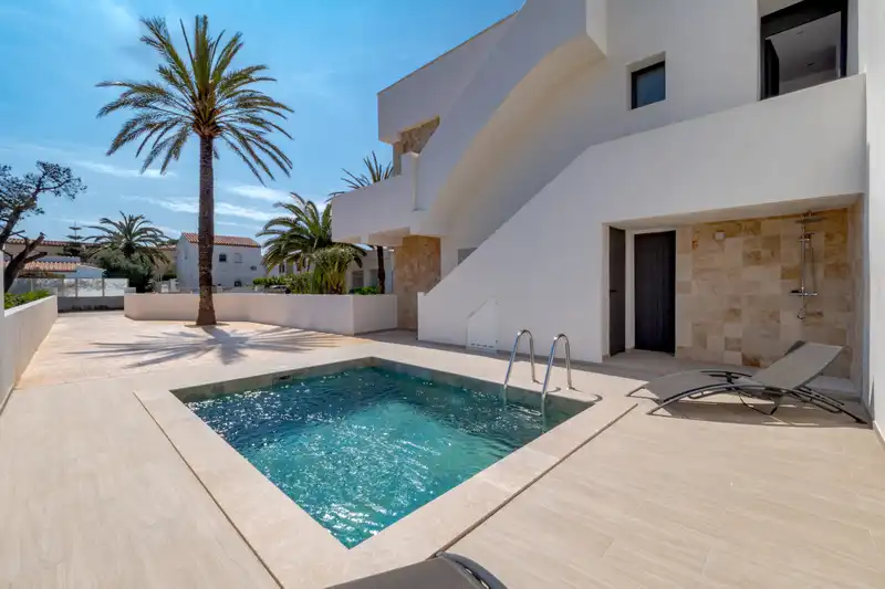 Swimming pool of Attic for sale in Empuriabrava  with Air Conditioner, Heating and Private garden