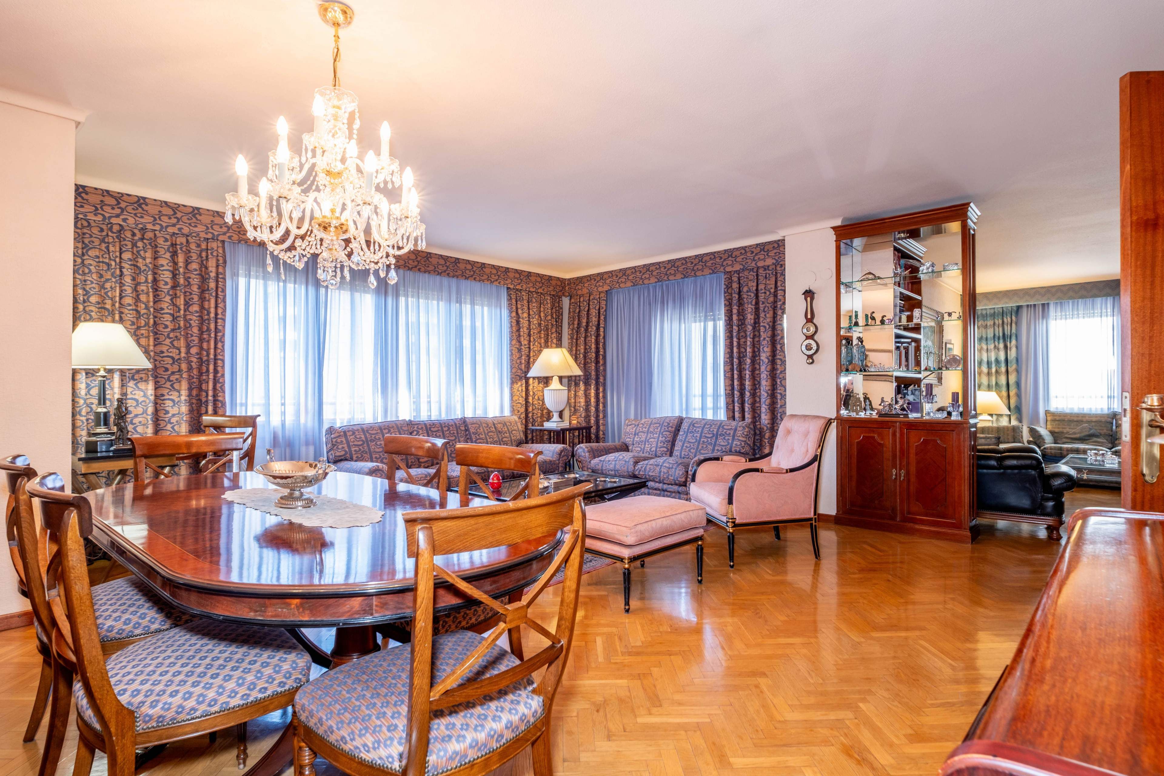 Sala d'estar de Pis en venda en  Zaragoza Capital amb Aire condicionat, Terrassa i Traster