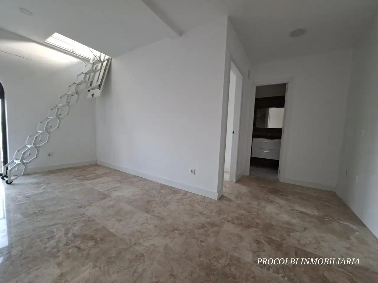 Lofts for sale in El Casar  with Air Conditioner, Storage room and Internet