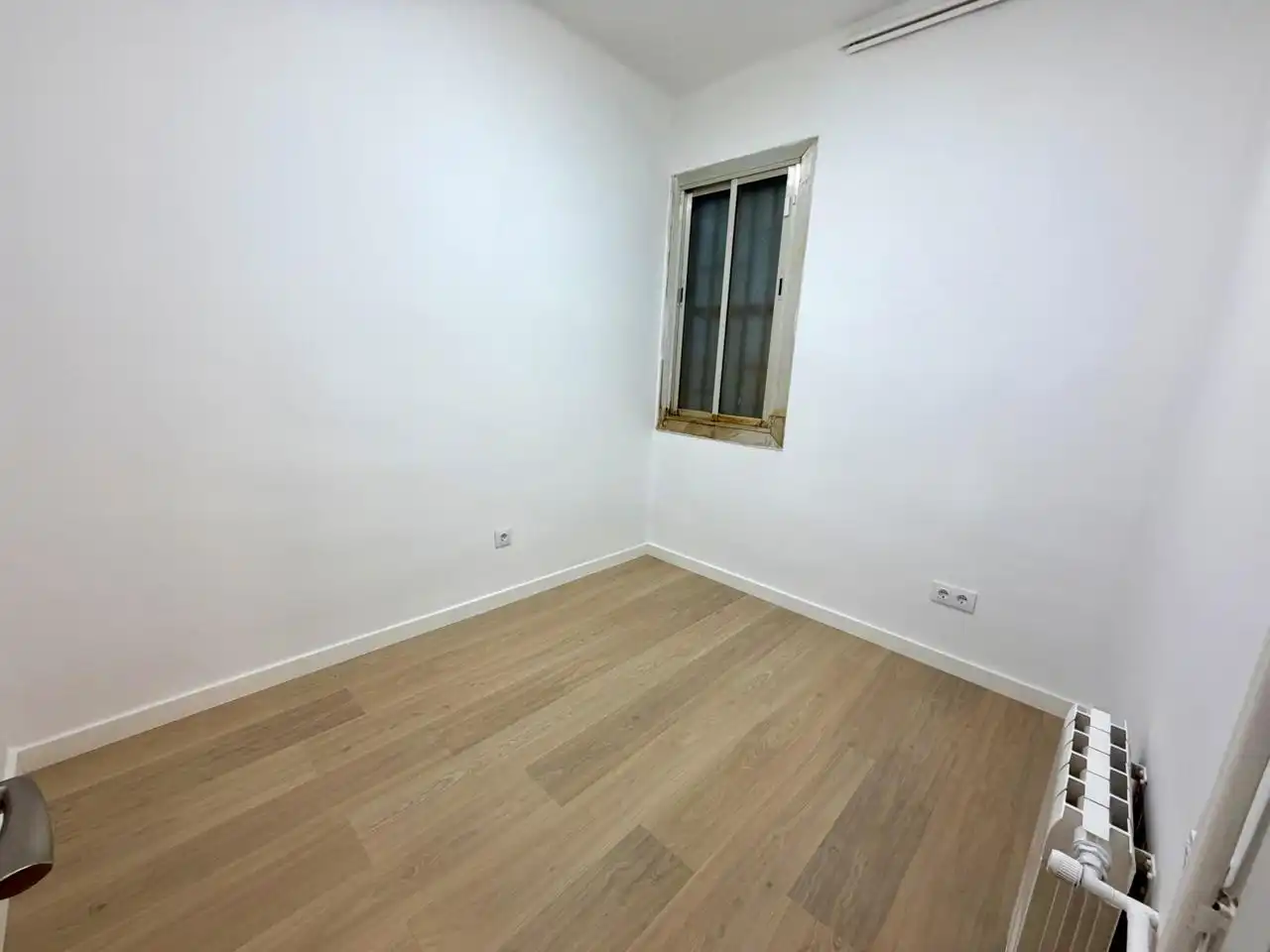 Habitación de Piso en venta en Montcada i Reixac con Calefacción, Parquet y Terraza
