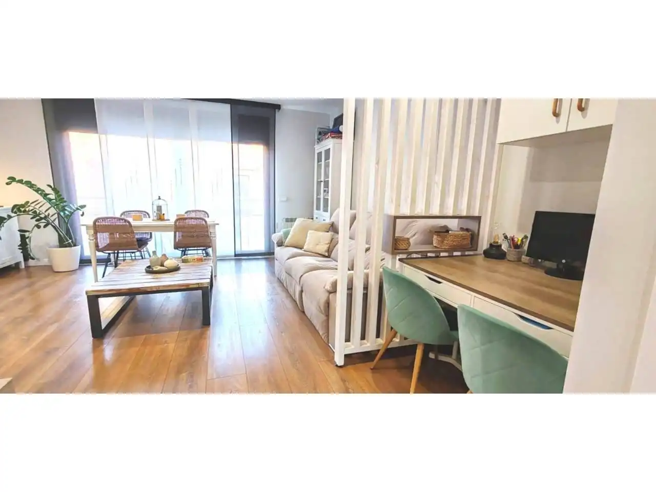 Sala de estar de Casa o chalet en venta en Sarrià de Ter con Aire acondicionado, Calefacción y Jardín privado