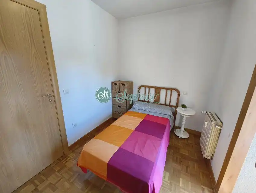 Habitación de Piso en venta en Segovia con Calefacción, Parquet y Terraza